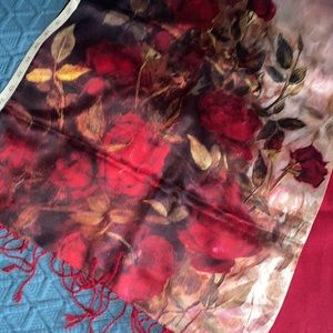 New cashmere and silk two-sided shoulder throw wrap red roses reversible design